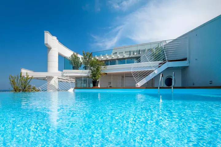 Torri camuzzi pescara piscina