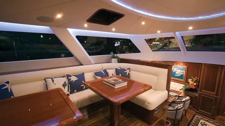 Yacht vesper idea ponte di comando