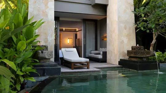 The-Apurva-Kempinski-Bali-Grand-Deluxe-Lagoon-Pool-01-8T4U4Xl